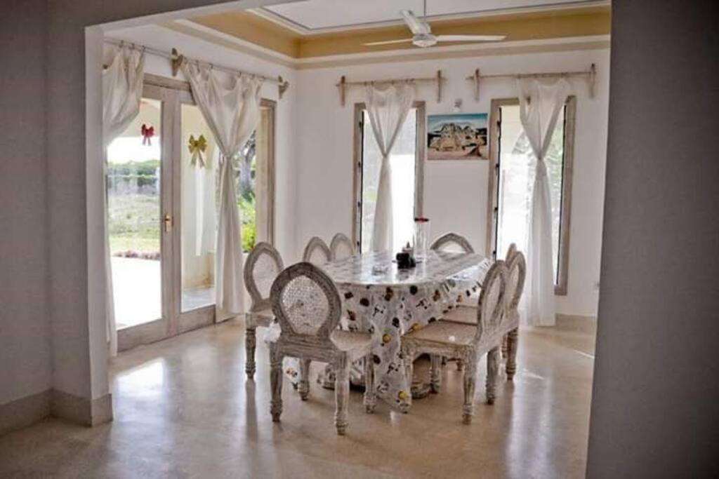 White Villa - Paparemo Beach Watamu Dış mekan fotoğraf